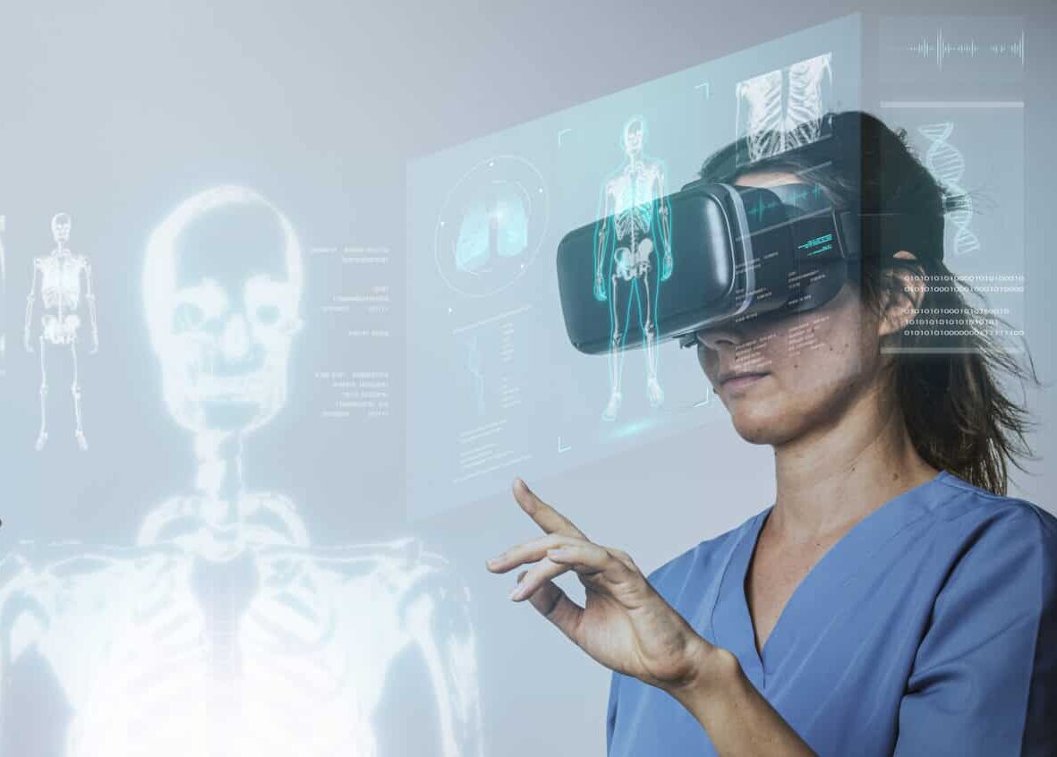 medecins-portant-simulation-vr-technologie-medicale-holographique